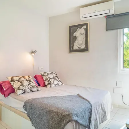 Apartment 2 Bedroom Nice In