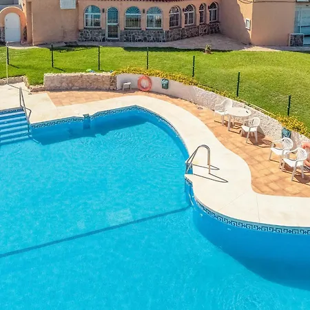 2 Bedroom Nice In Apartment *